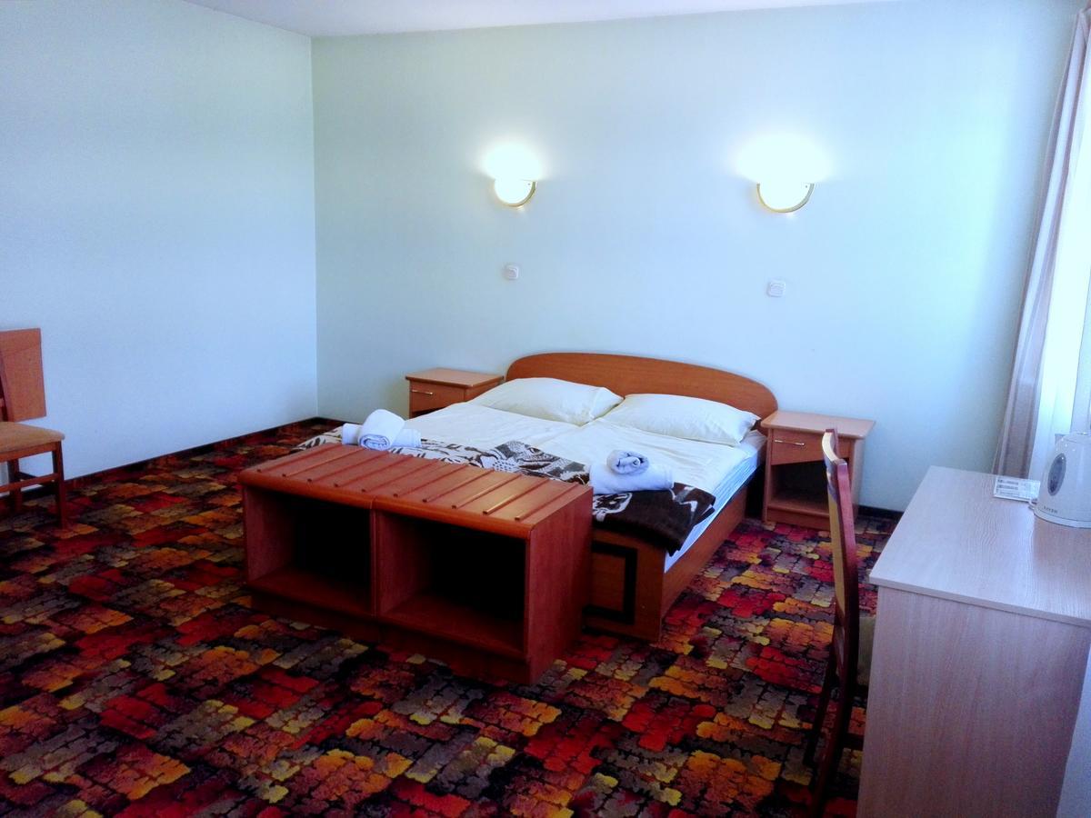 Bed and Breakfast Bristol Economy Битом Екстер'єр фото