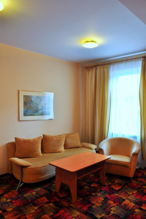 Bed and Breakfast Bristol Economy Битом Екстер'єр фото