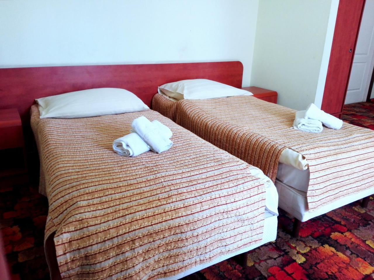 Bed and Breakfast Bristol Economy Битом Екстер'єр фото